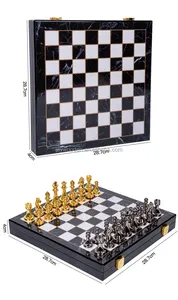드롭 배송 고품질 고급 금속 체스 조각 파티 플레이 맞춤형 주사위 세트 보드 게임 금속 체스 세트