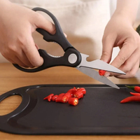 Ensemble de 5 couteaux de cuisine durables en acier inoxydable noir pour droitiers avec planche à découper, ciseaux et éplucheur