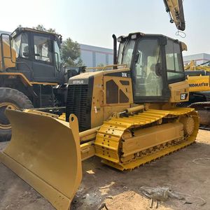 Bulldozers CAT D5K d'occasion en bon état, 9 tonnes, moteur efficace, pompe, roulement, peinture d'origine, 4500 heures, garantie de 6 mois - Product Image 1