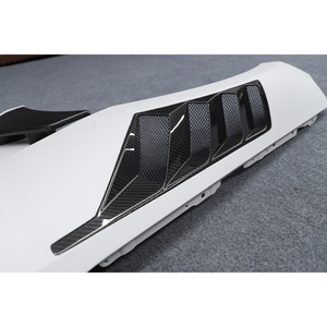 Guardabarros de Fibra de Carbono OUER 2022-2025 para M2 G42/G87, Nuevo, Estilo Semi-Transparente, Garantía de 1 Año - Product Image 3