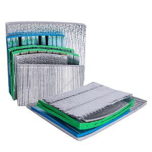 Vente chaude feuille réfléchissante ignifuge 4MM 6MM XPE mousse rembourrée toit en mousse isolée feuille d'aluminium matériaux d'<span class=keywords><strong>isolation</strong></span> feuille de rouleau - Product Image 3