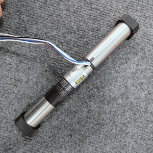A-OK AM24B-1/34-<span class=keywords><strong>EL</strong></span>-II Motor de Persiana Enrollable Motorizada de Aleación de Aluminio de 24 mm con Control Remoto y Batería Integrada para Persianas Venecianas - Hogar Inteligente - Product Image 3