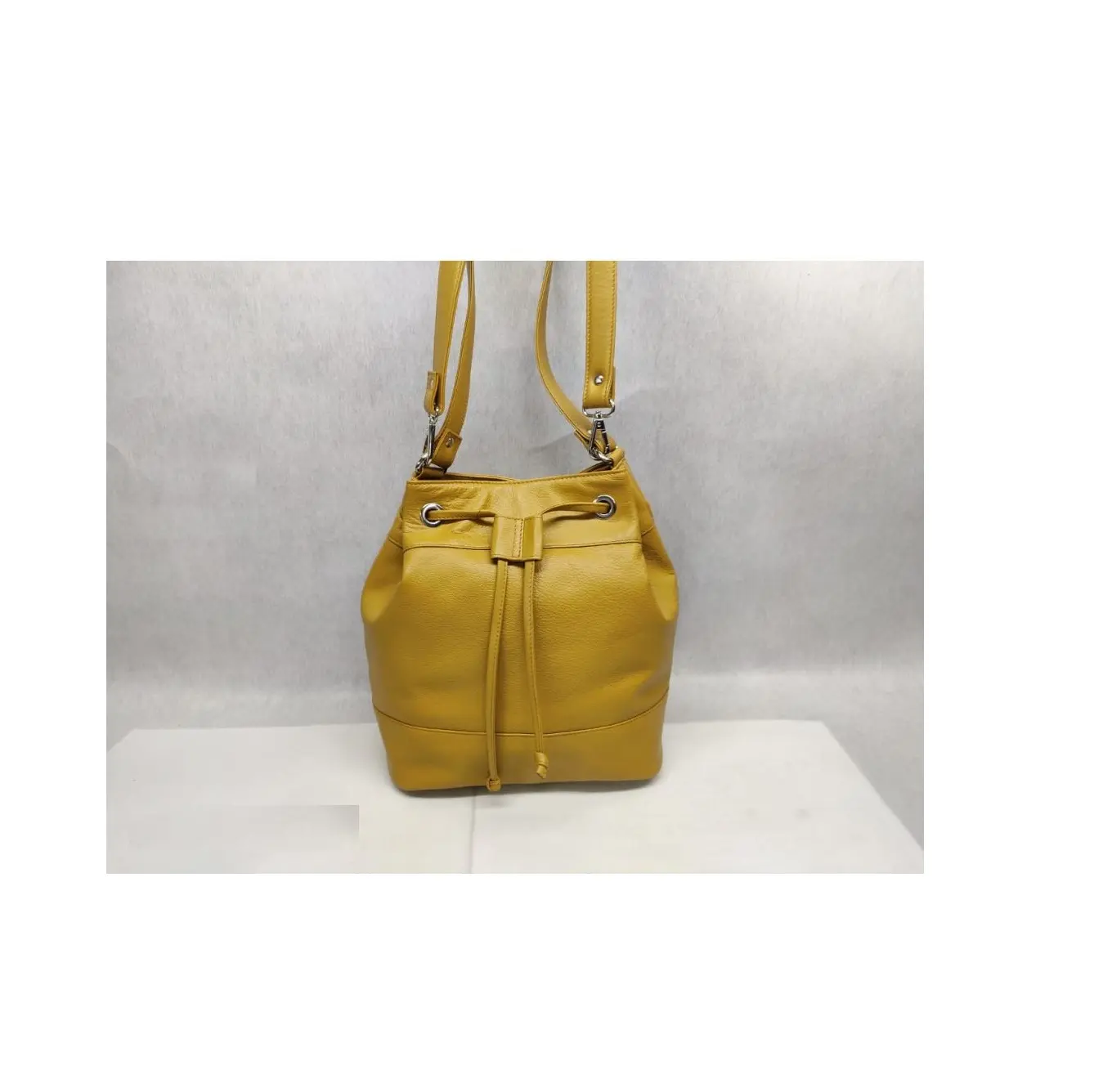 Wholesale Vintage PU Leather Women's Bucket Bag with Luxury Design and Large Capacity for Sale from India