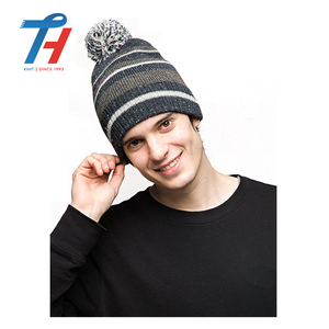 100% ACRYLIQUE Personnalisé Hommes Tricoté <span class=keywords><strong>Noir</strong></span> Crâne <span class=keywords><strong>Bonnet</strong></span> Laine Acrylique <span class=keywords><strong>Avec</strong></span> <span class=keywords><strong>pompon</strong></span> - Product Image 2