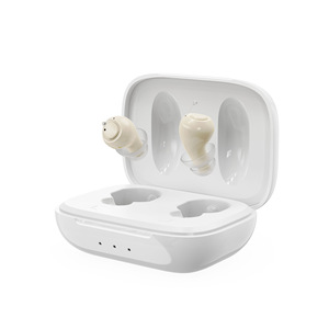 <span class=keywords><strong>Aides</strong></span> <span class=keywords><strong>auditives</strong></span> CIC invisibles rechargeables, mini amplificateur sonore intra-auriculaire avec étui de charge pour seniors et adultes, vente en gros - Product Image 1