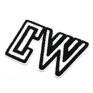 Vente en gros patchs brodés personnalisés 3D stick-on résine plastique chenille petit quantité minimale de commande paillettes thermocollantes pour vêtements Chine fournisseur - Product Image 4