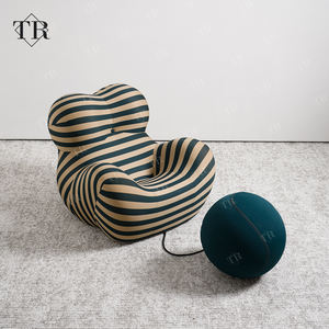 Sillón <span class=keywords><strong>Turri</strong></span> Art Furniture Mom's Embrace, Diseño Italiano, Sillón Casual para Balcón con Taburete para Salón de Espera y Recepción - Product Image 3