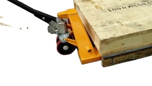 Venta caliente Transpaleta <span class=keywords><strong>manual</strong></span> Carretilla elevadora hidráulica de 2,0 toneladas para uso en almacén - Product Image 4