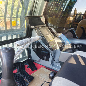 Excavatrice sur chenilles d'occasion Hyundai HX220HD de 22 tonnes, modèle 2023, moteur, boîte de vitesses et pompe incluses, marque coréenne, engin de construction - Product Image 6