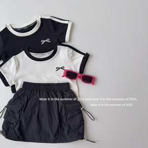 T-shirt Estiva da Bambina 2026 Nera <span class=keywords><strong>Bianca</strong></span> con Stampa Fiocchi e Strisce Laterali a Maniche Corte 2-8 Anni - Product Image 6
