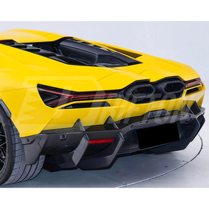 Kits carrosserie en fibre de carbone entièrement apparents de style OEM pour Lamborghini Revuelto, options de mise à niveau originales - Product Image 4