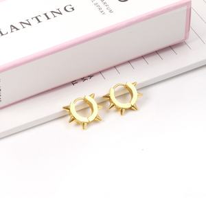 ต่างหูห่วงทรงกลมสีทอง 18k สไตล์อินเดีย ป้องกันอาการแพ้ สำหรับผู้หญิง แฟชั่น - Product Image 4