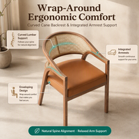 Chaise de salle à manger en rotin, fauteuil en bois avec dossier en cannage, assise et accoudoirs rembourrés de couleur beige pour salle à manger, restaurant, hôtel