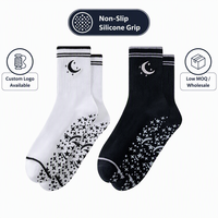 Chaussettes de yoga antidérapantes pour femmes, broderie lune et étoile, chaussettes de pilates, chaussettes de sport respirantes en coton pour la course à pied et le fitness