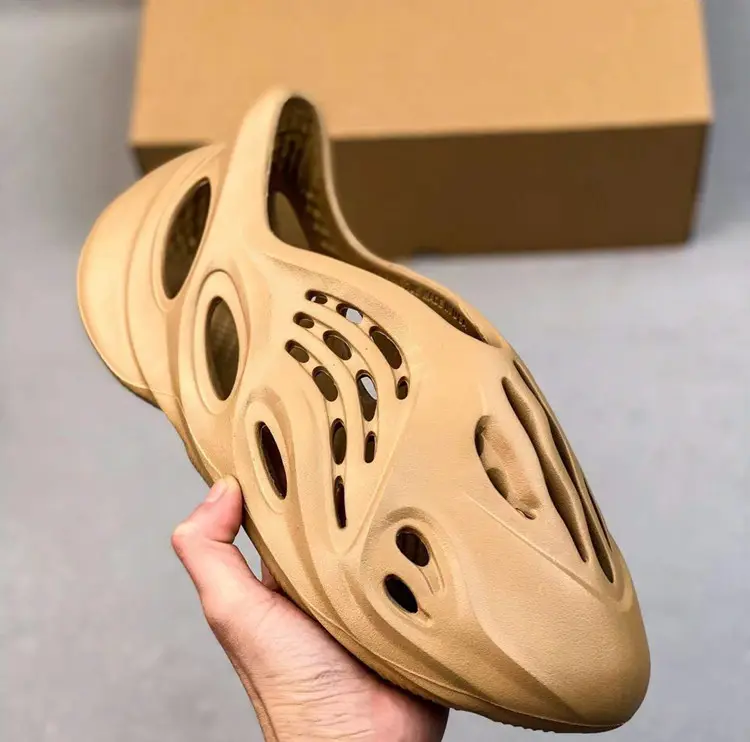 2022 Großhandel Schaum läufer mit Original boxen hochwertige Modedesigner Hausschuhe EVA Schaum rutschen Schuhe