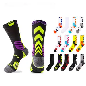 Benutzer definierte Logo Männer Crew Baumwolle Sport Elite Socken Jacquard Mode Leichtathletik Basketball Socken