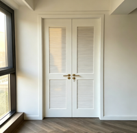 Porte intérieure en bois massif à battants, style villa moderne, avec surface finie, pour chambre d'hôtel