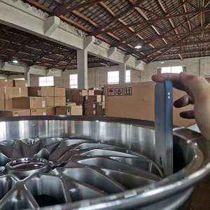 <span class=keywords><strong>Jante</strong></span> en alliage coulé économique de 16 pouces avec finition polie, <span class=keywords><strong>jante</strong></span> automobile avec conception centrée sur le moyeu pour berline compacte - Vente en gros - Product Image 6