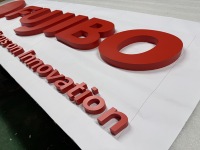 Enseigne en lettres 3D métalliques plaquées sur mesure OEM ODM, rétroéclairée, pour publicité, bâtiment commercial, devanture de magasin, étanche IP65