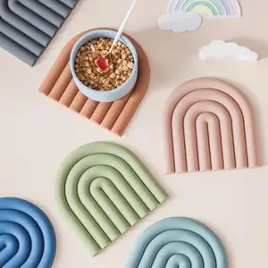 Home and Kitchen Heat Resistant Pan Pads Hot Dishe Pot Holders rainbow custom Silicone silicon rubber pvc Table Placemat Coaster