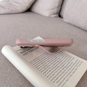 Custodia Protettiva di Lusso Nuova in Pelle con Supporto e Cinturino da Polso Compatibile con <span class=keywords><strong>iPhone</strong></span> 15 Pro Max, <span class=keywords><strong>iPhone</strong></span> 13, <span class=keywords><strong>iPhone</strong></span> <span class=keywords><strong>SE</strong></span> - Modello XP1502 - Product Image 4