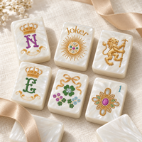 Jeu de Mahjong américain en acrylique nacré, tuiles de Mahjong au design Couronne de Lion Doré, jeu de tuiles pour des soirées de jeu confortables à la maison