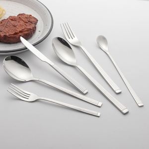 Ensemble d'ustensiles de cuisine modernes en acier inoxydable, batterie de cuisine argentée - Product Image 4
