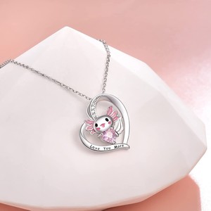 Collar infantil de aleación con colgante de salamandra, estilo dulce de dibujos animados, con incrustaciones de diamantes y efecto de goteo de aceite, con la inscripción <span class=keywords><strong>LOVE</strong></span> <span class=keywords><strong>YOU</strong></span> <span class=keywords><strong>MORE</strong></span> - Product Image 1