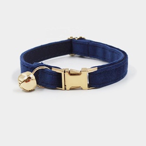 Produk Kecantikan Terlaris 2023 Kalung Kucing Beludru Custom Klasik dengan Gesper Warna-warni untuk Kalung Kucing Kalung Kucing Buatan Tangan yang Nyaman - Product Image 6