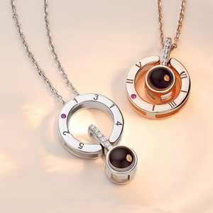Collier pendentif avec projection « Je t'aime » en 100 langues pour femme, cadeau d'anniversaire, bijoux - Product Image 1