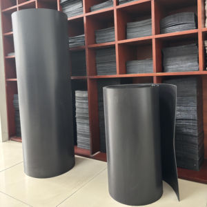 Geomembrana Impermeable Anti-Filtraciones de HDPE de 1 mm, Diseño Industrial para la Construcción de Piscinas al Aire Libre, Mejor Precio - Product Image 1