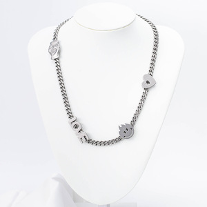 Collar de acero inoxidable con cara sonriente y colgante de amor para hombre, estilo hip hop - Product Image 2