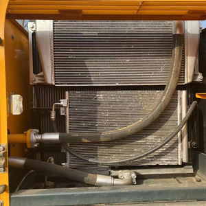 Excavatrice Hyundai 220-9S d'occasion à vendre | Excavatrice robuste de 22 tonnes, hautes performances et bas prix - Product Image 4