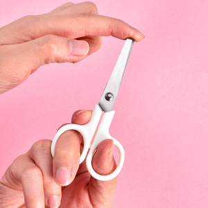White Mini Scissors Stainless Steel 10cm With Protective Cap For <b>Kids</b> Craft Use - Product Image 4