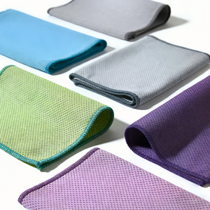 Serviette rafraîchissante en microfibre ultra douce, effet refroidissant instantané, légère et respirante, service OEM de conception personnalisée disponible - Product Image 4