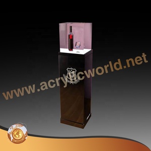 Support de présentation de vin de luxe, présentoir à bouteilles en acrylique personnalisé avec éclairage LED pour vitrine de vente au détail haut de gamme - Product Image 3