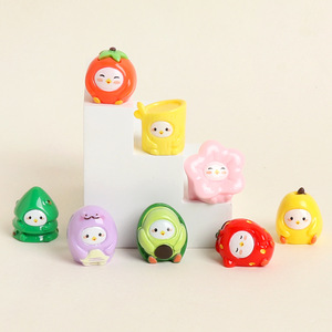 KI chuangshem Hormiguero tridimensional de resina, Adornos pequeños y lindos con diseño de frutas, Accesorios de joyería DIY, Figuritas para escritorio y coche - Product Image 1