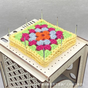Caja de almacenamiento de herramientas de tejido de madera, soporte multifuncional para agujas e hilos de 15x15x16cm, accesorios de costura - Product Image 4