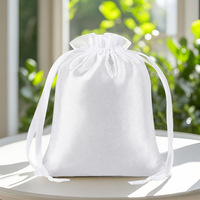 Sac de rangement en satin de soie synthétique personnalisé avec cordon de serrage, masque pour les yeux, sac anti-poussière, sac cadeau, emballage recyclable en gros
