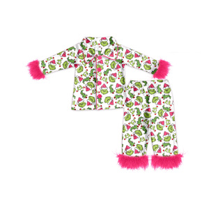 Conjunto de Pijamas Personalizados de Navidad para Niños de Boutique a la Moda, Nuevos Diseños con Estampado de Plumas Verdes, Atuendos Casuales a Juego para Hermanas - Product Image 3