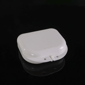 Scatola Colorata per Conservazione Apparecchi Ortodontici e Allineatori Dentali - Product Image 1