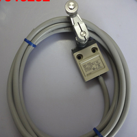En stock Nouveau interrupteur de fin de course D4C-2332 2233 2250 2350 2433 Fiable Vendeur d'or Garantie d'un an