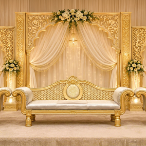 Conjunto de sofás para recepción de boda Golden Grandeur, conjunto de sofás para boda india en blanco y dorado, sofá de madera de lujo estilo Maharaja, Reino Unido. - Product Image 1