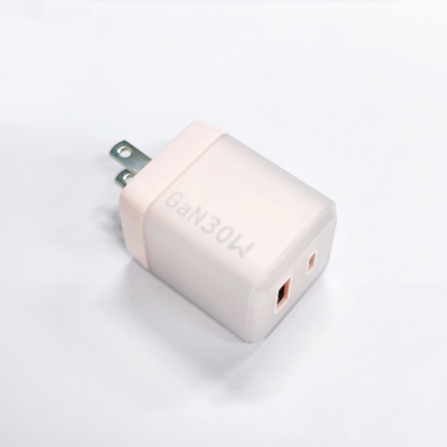 New Product Mini 30w GaN Fast Charger USB Type C Ports Fast Wall Charging Adapter for Mobile Phone and Laptop