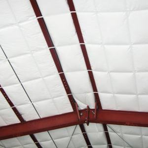 Couverture en <span class=keywords><strong>laine</strong></span> <span class=keywords><strong>de</strong></span> <span class=keywords><strong>verre</strong></span> ignifuge blanche en polypropylène pour le marché mexicain, R235, <span class=keywords><strong>100</strong></span> mm, rouleaux d'isolation en fibre <span class=keywords><strong>de</strong></span> <span class=keywords><strong>verre</strong></span> pour toitures <span class=keywords><strong>de</strong></span> bâtiments métalliques - Product Image 6