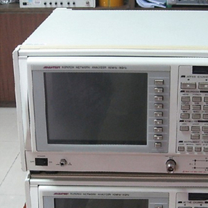 Analizador de Red de Alta Precisión Advantest R3764ch 3G Usado, 40MHz-3.8GHz, IP67, Voltaje 240/220V - Product Image 4