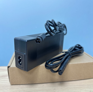 Chargeur de batterie pour vélo électrique 36V, sortie 42V 2A avec connecteur Julet 3 broches, charge intelligente CAN-BUS pour Specialized Turbo Levo & Orbea Gain - Product Image 1