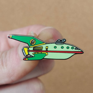 Broche de metal esmaltado de la película animada Out To The Future Planet Delivery, insignia para camisa de estudiante, diseño de personaje de dibujos animados unisex - Product Image 2