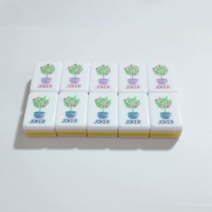 El juego de mahjong americano hecho a medida consta de fichas de acrílico y incluye 160 cartas de juego. - Product Image 5