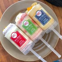 Emballage en gros biodégradable personnalisé pour glaces, bâtonnets glacés, tubes Calippo, cornets et coupelles de 100 ml et 120 ml